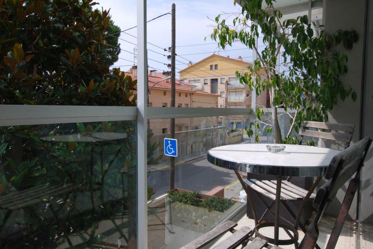 Blue Fridge Apartment Vilassar De Mar Extérieur photo